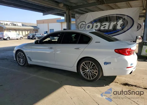 2018 BMW 530Xe z USA, uszkodzony, nr VIN WBAJB1C57JB374801